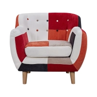 Scandinavische bank met patchwork bekleding