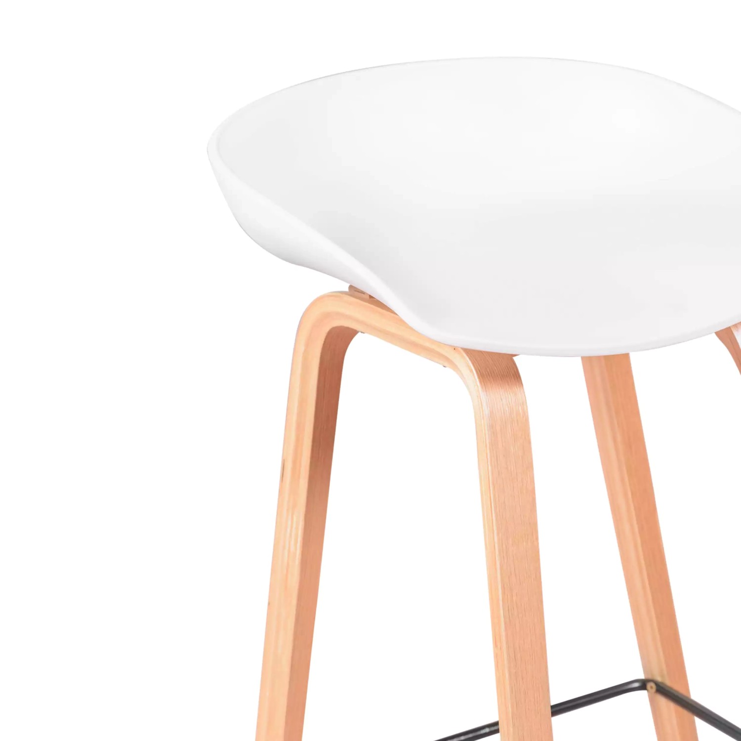 Obtenha o banquinho de madeira de faia nórdica - Mueble Design