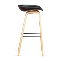75cm Nordic Stool in Beech Wood - Mueble Design