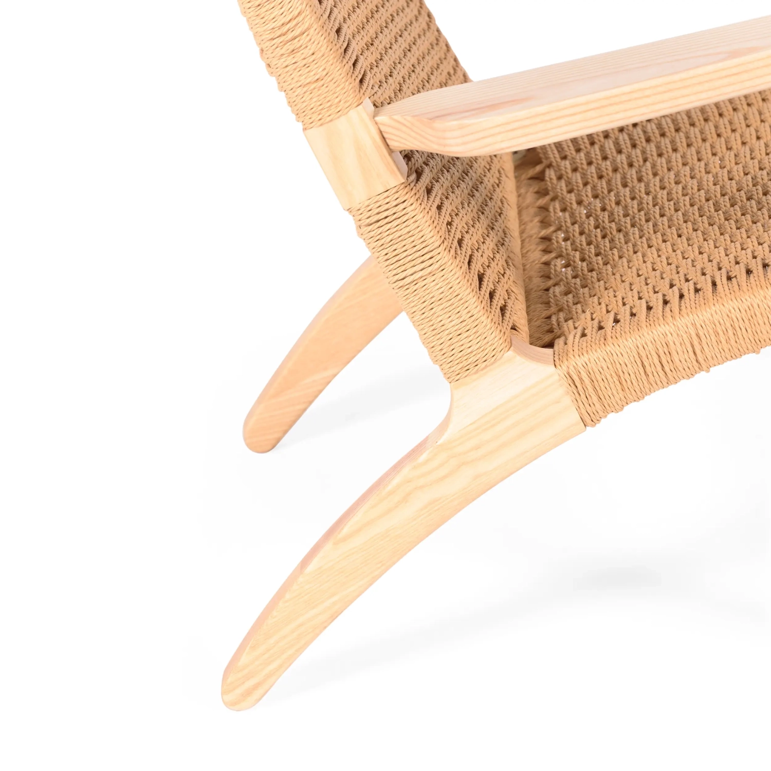 Fotel Catani CH25 | Skandynawski design z jesionu i naturalnej liny