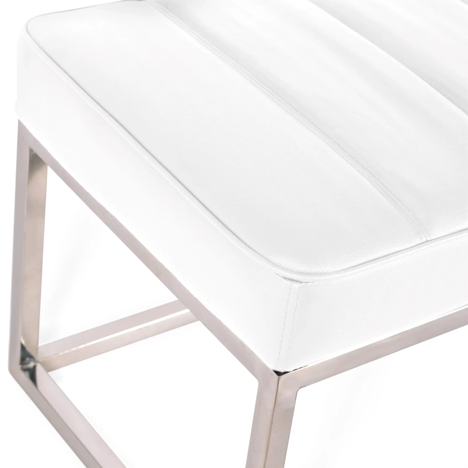 Praga designbänk i kromad stålplåt och konstläder | Modern stil