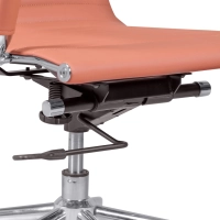 Cadeira de escritório com encosto baixo | Design moderno em imitação de pele e aço cromado
