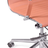 Sedia da ufficio operativa con schienale alto | Ergonomia e design moderno in similpelle