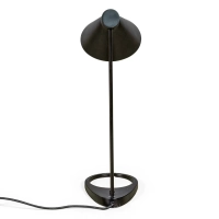 Jhon tafellamp | Op Arne Jacobsen geïnspireerd ontwerp in staal