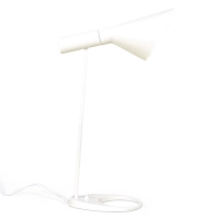 Stolní lampa Jhon | Design inspirovaný Arne Jacobsenem z oceli