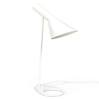 Lampe de table Jhon | Design inspiré d'Arne Jacobsen en acier