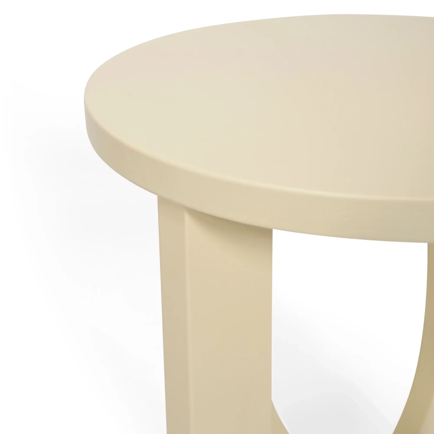 Dřevěný odkládací stolek Flop | Kulatý lakovaný design 40 cm