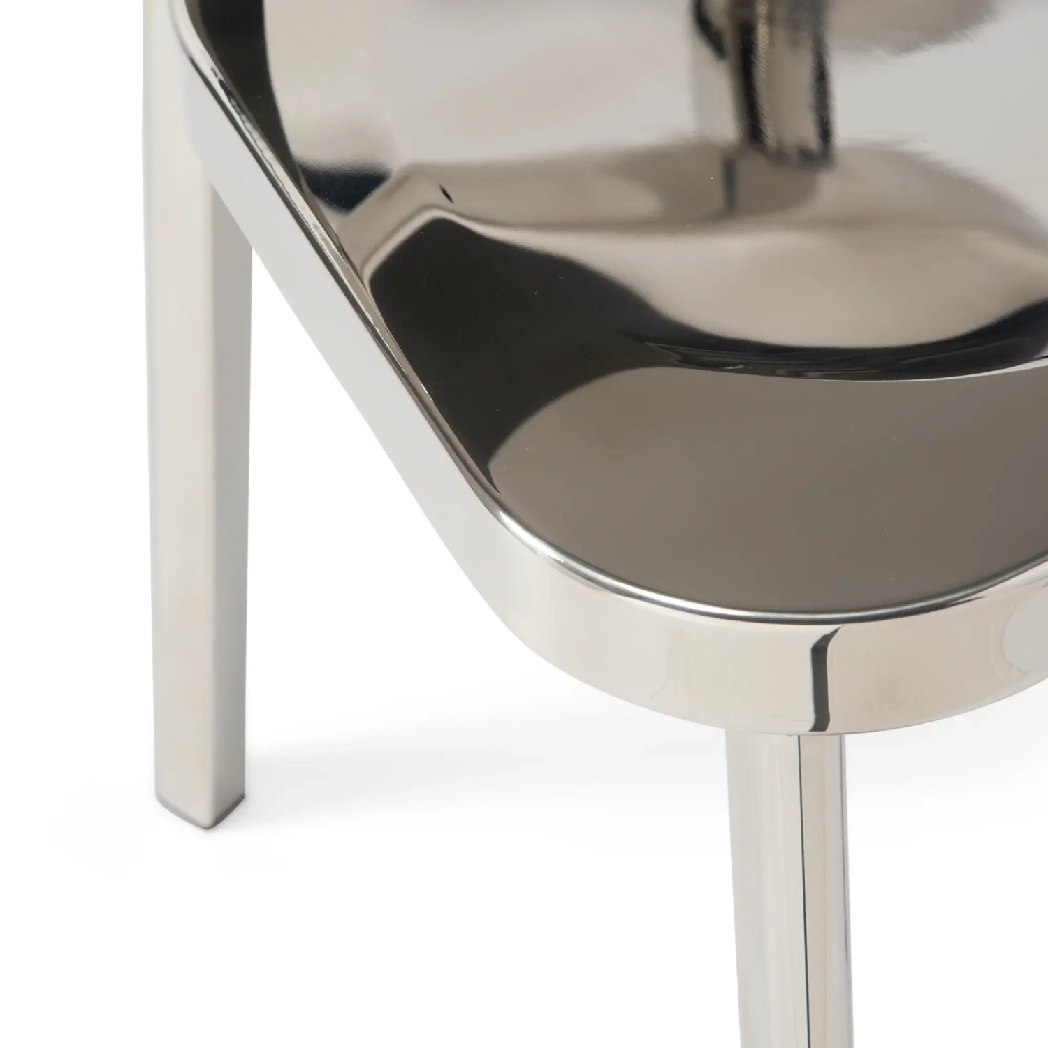 Chaise Delawere en acier inoxydable : Design industriel élégant