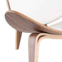 Réplique de chaise Shell Ch07 en bois de noyer