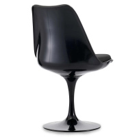 Eero Saarinen mustasta Tulip-tuolista