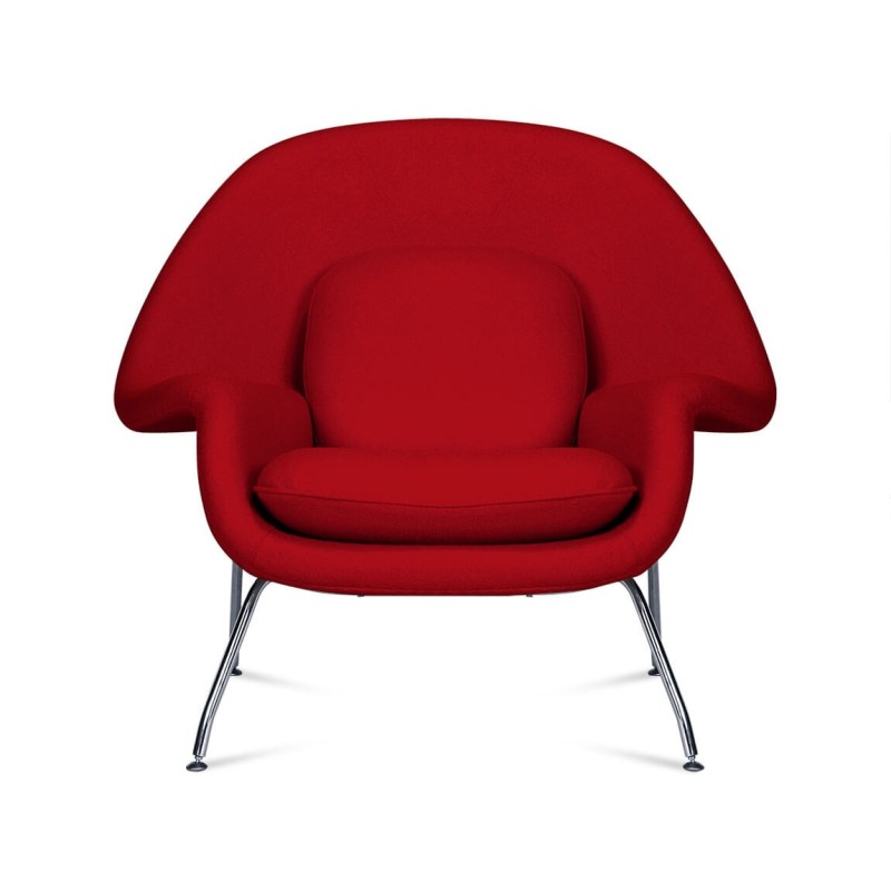 Réplica da cadeira Womb pelo designer Eero Saarinen
