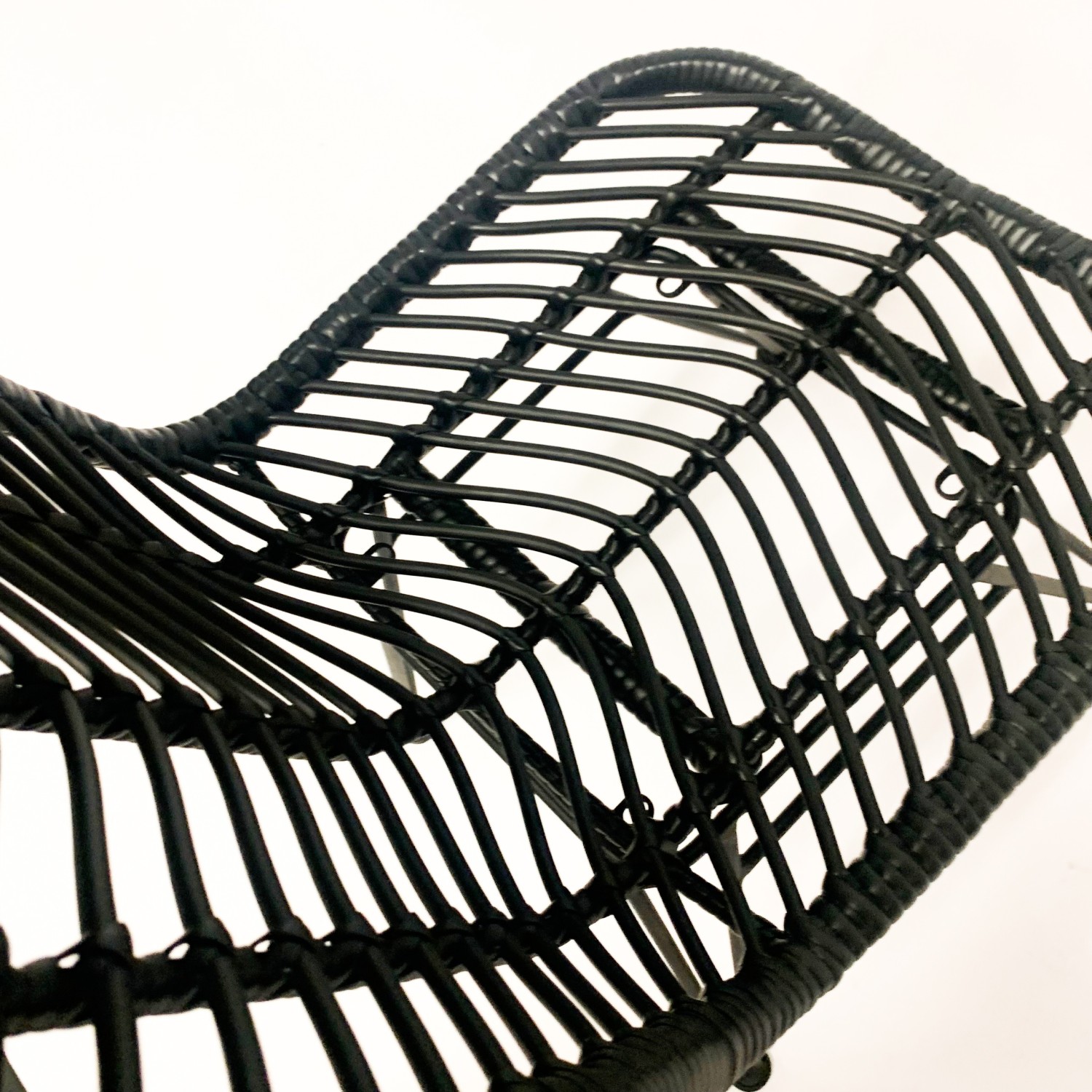 Chaise Le Midi en rotin parfaite pour l'extérieur