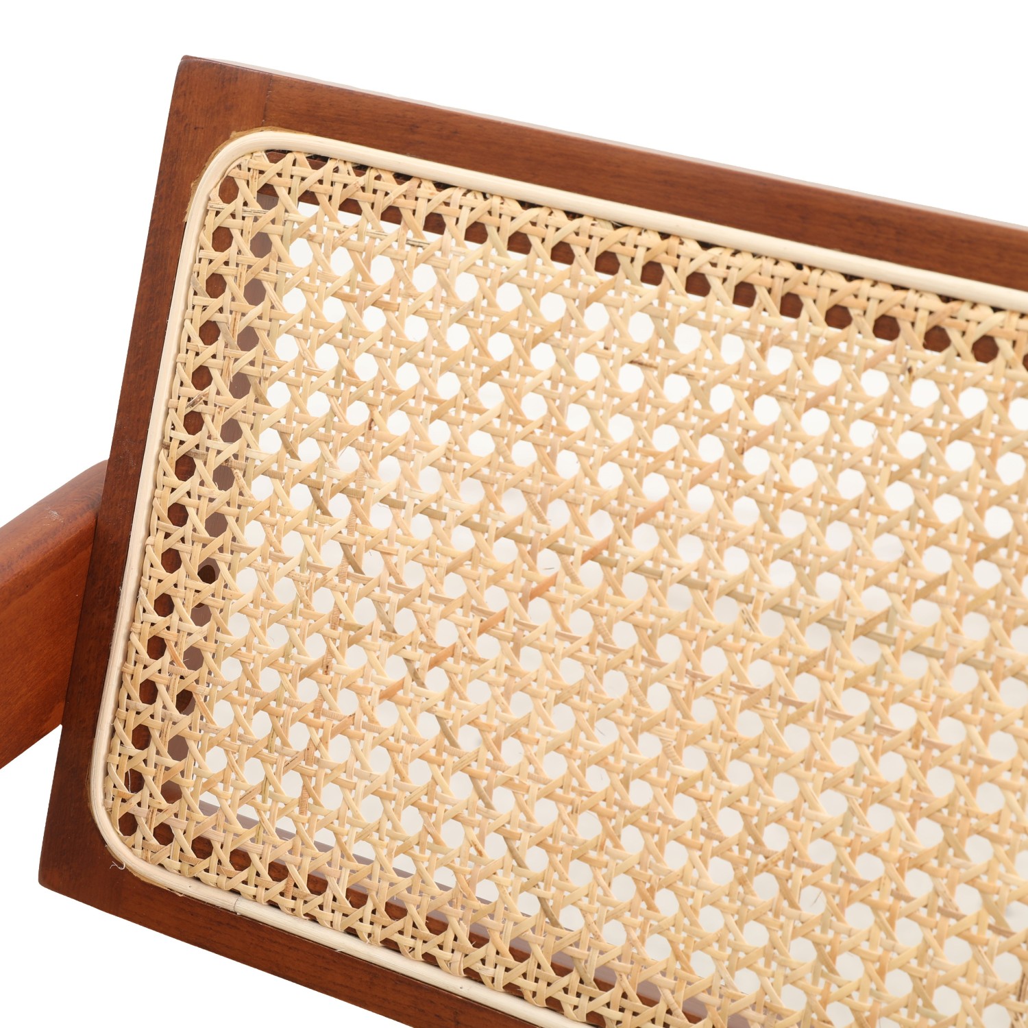 Réplica silla Chandigarh con brazos del diseñador Pierre Jeanneret 
